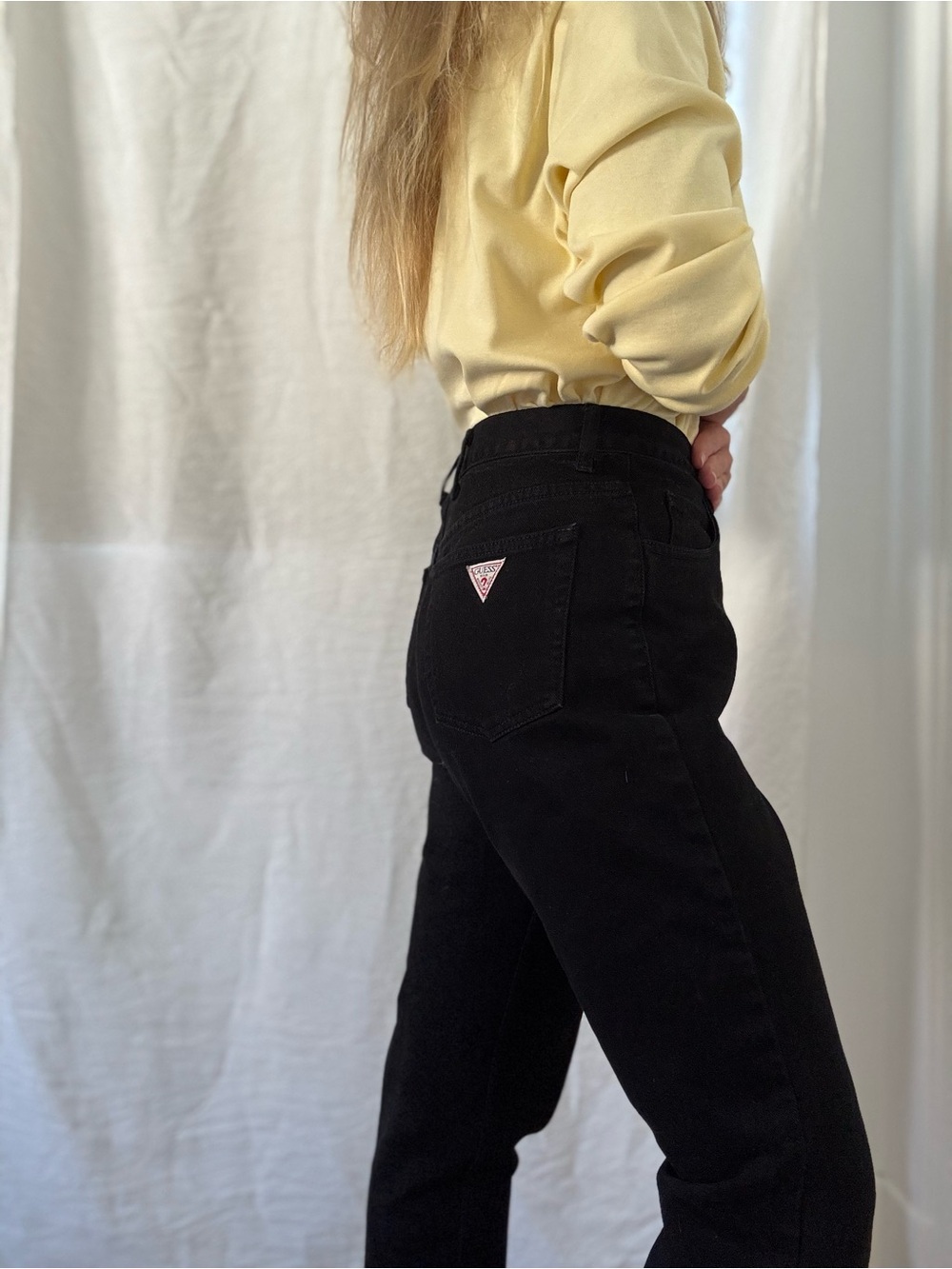 Vintage Guess? High waisted relaxed hip tapered leg black jeans 90s made in USA